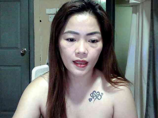 Wildhotsinglemom69 webcam