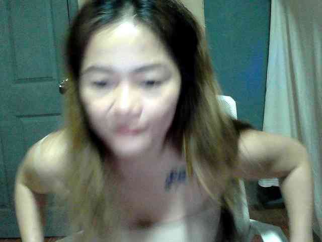 Wildhotsinglemom69 webcam