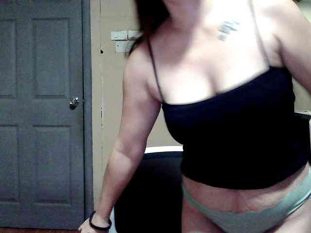 Wildhotsinglemom69 webcam