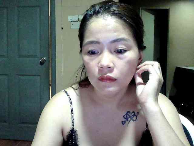 Wildhotsinglemom69 webcam