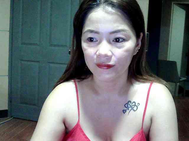 Wildhotsinglemom69 webcam