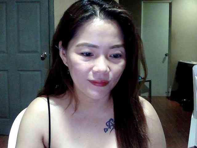 Wildhotsinglemom69 webcam