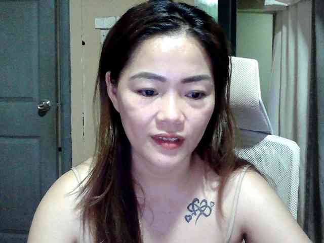 Wildhotsinglemom69 webcam