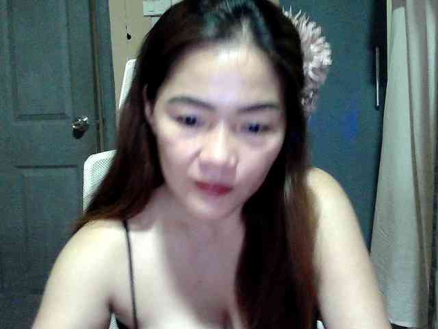 Wildhotsinglemom69 webcam