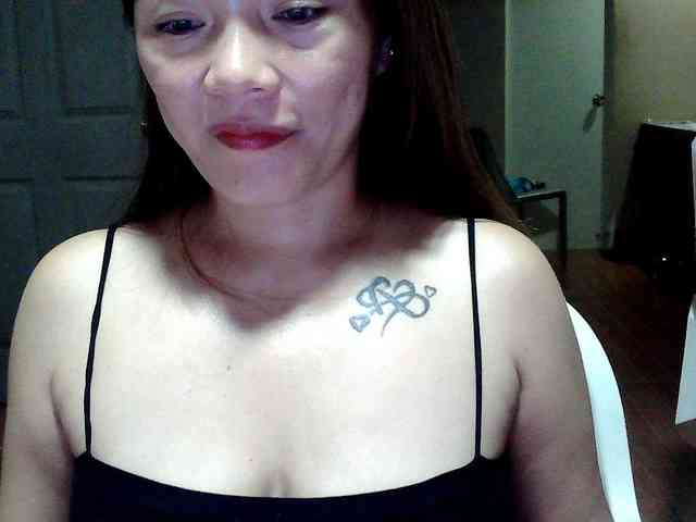 Wildhotsinglemom69 webcam