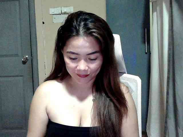 Wildhotsinglemom69 webcam