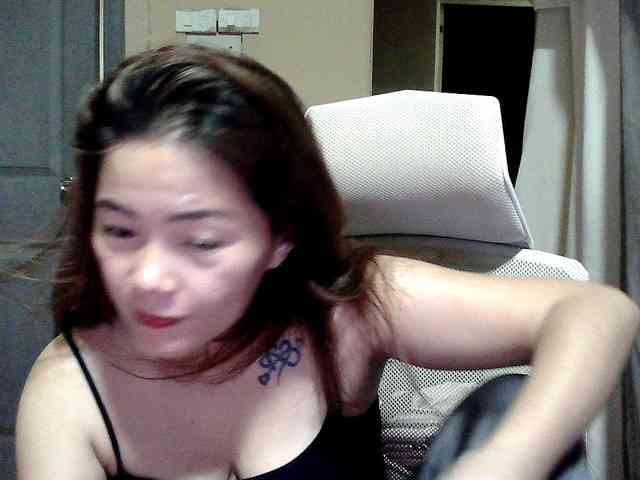 Wildhotsinglemom69 webcam