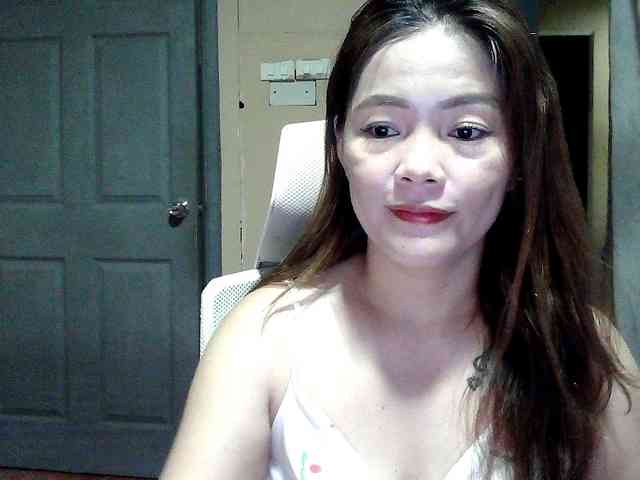 Wildhotsinglemom69 webcam