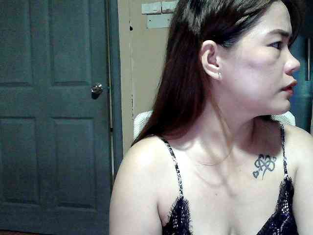 Wildhotsinglemom69 webcam