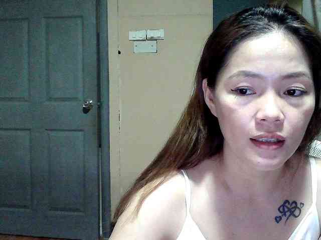 Wildhotsinglemom69 webcam