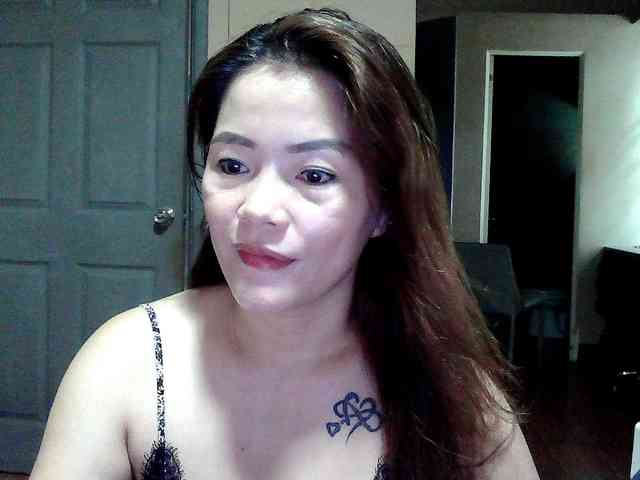 Wildhotsinglemom69 webcam