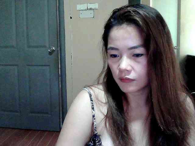 Wildhotsinglemom69 webcam