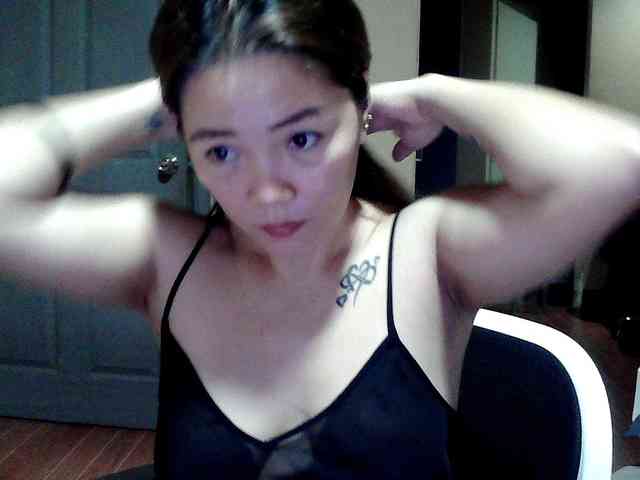 Wildhotsinglemom69 webcam