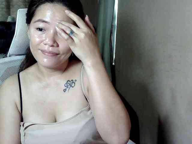 Wildhotsinglemom69 webcam