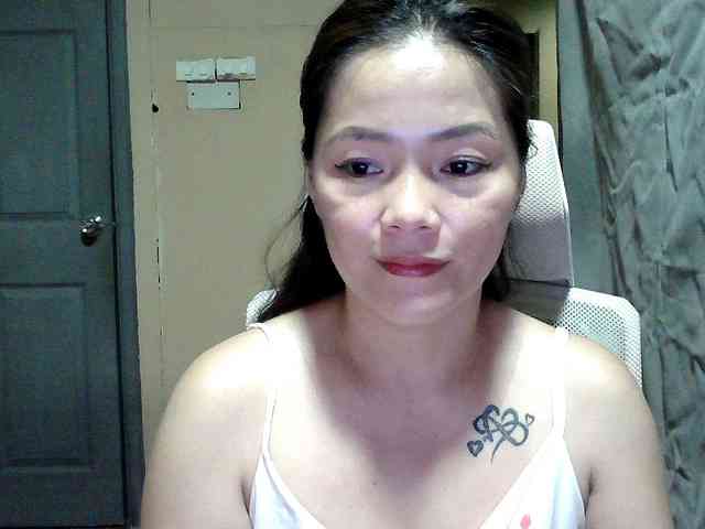 Wildhotsinglemom69 webcam