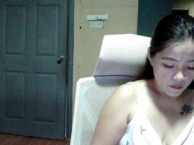 Wildhotsinglemom69 webcam