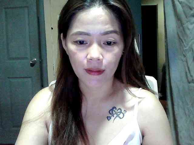 Wildhotsinglemom69 webcam