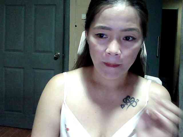 Wildhotsinglemom69 webcam