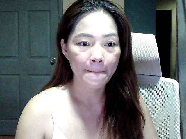 Wildhotsinglemom69 webcam