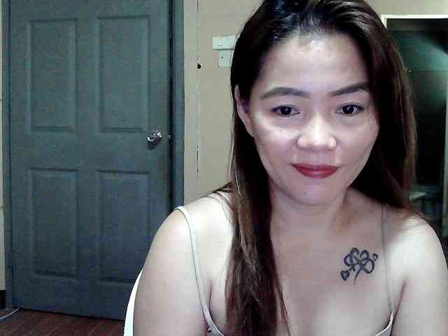 Wildhotsinglemom69 webcam