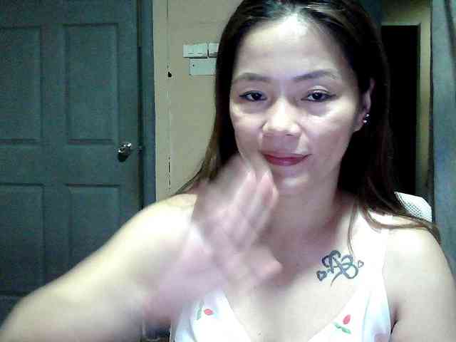 Wildhotsinglemom69 webcam