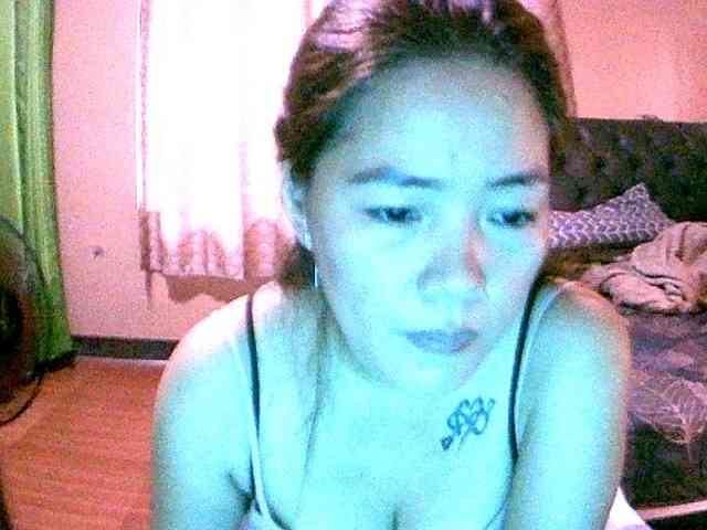 Wildhotsinglemom69 webcam