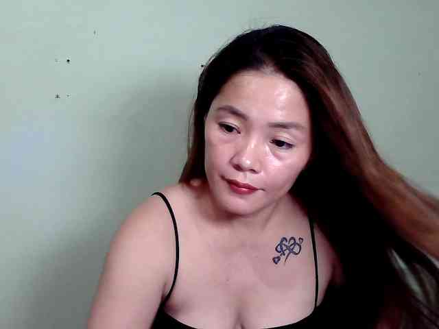 Wildhotsinglemom69 webcam