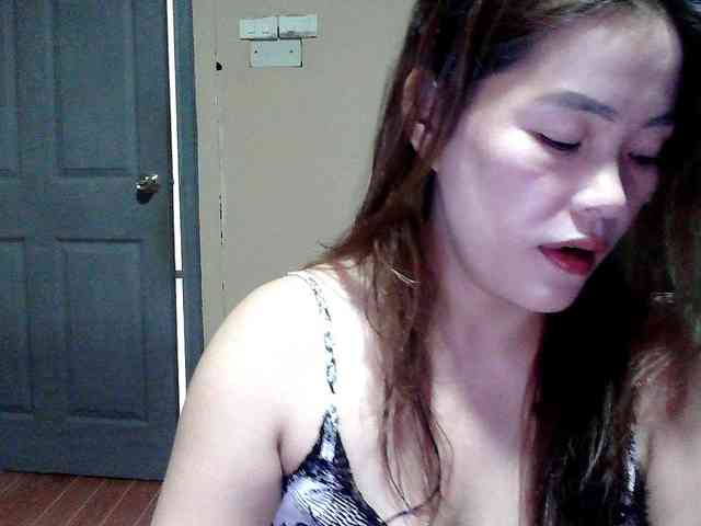 Wildhotsinglemom69 webcam