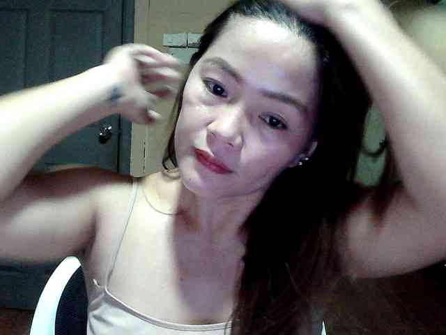 Wildhotsinglemom69 webcam