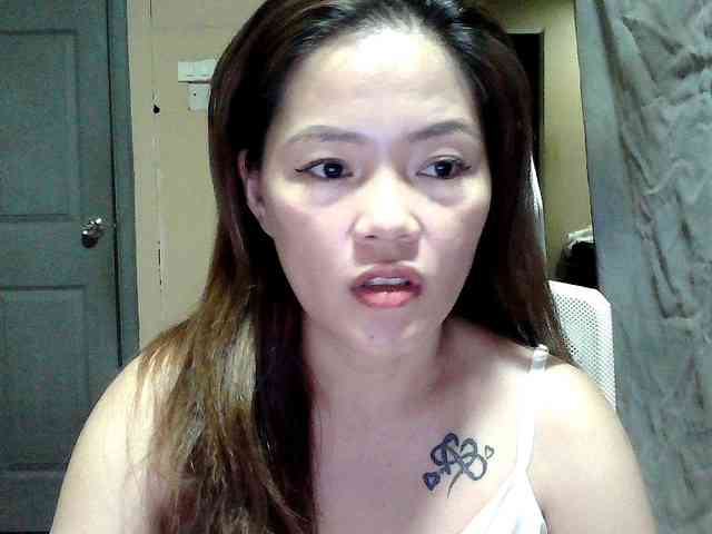 Wildhotsinglemom69 webcam