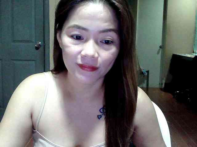 Wildhotsinglemom69 webcam