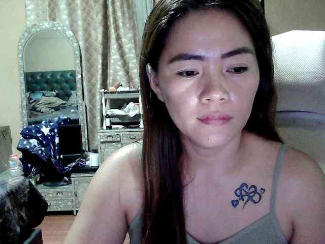 Wildhotsinglemom69 webcam