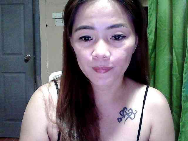 Wildhotsinglemom69 webcam