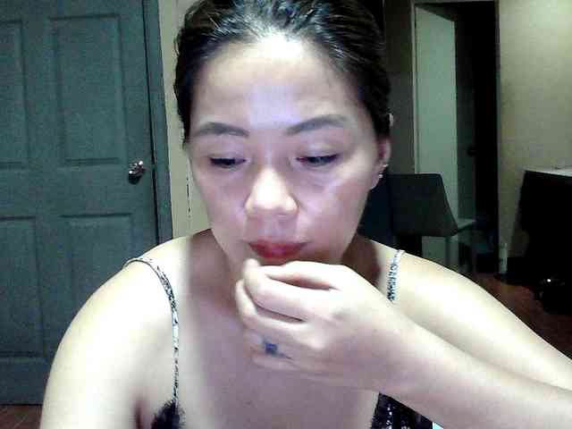 Wildhotsinglemom69 webcam