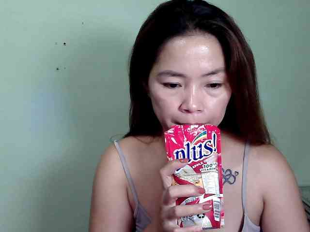 Wildhotsinglemom69 webcam