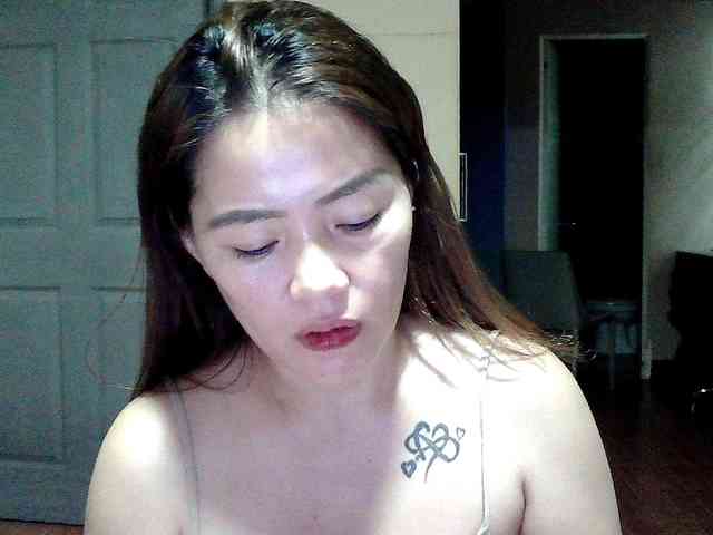 Wildhotsinglemom69 webcam