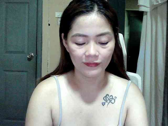 Wildhotsinglemom69 webcam