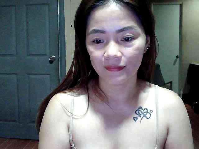 Wildhotsinglemom69 webcam