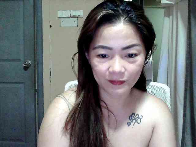 Wildhotsinglemom69 webcam