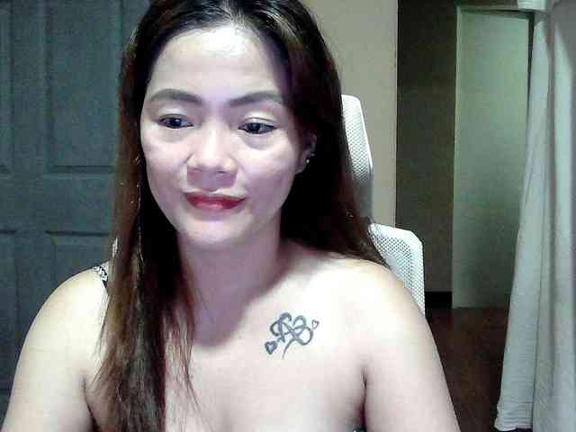 Wildhotsinglemom69 webcam