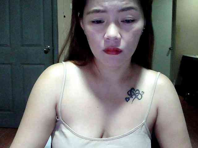 Wildhotsinglemom69 webcam