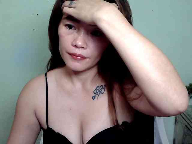 Wildhotsinglemom69 webcam