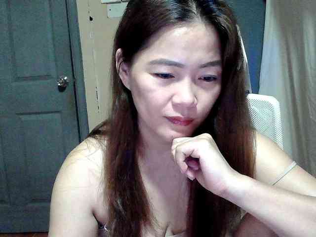 Wildhotsinglemom69 webcam