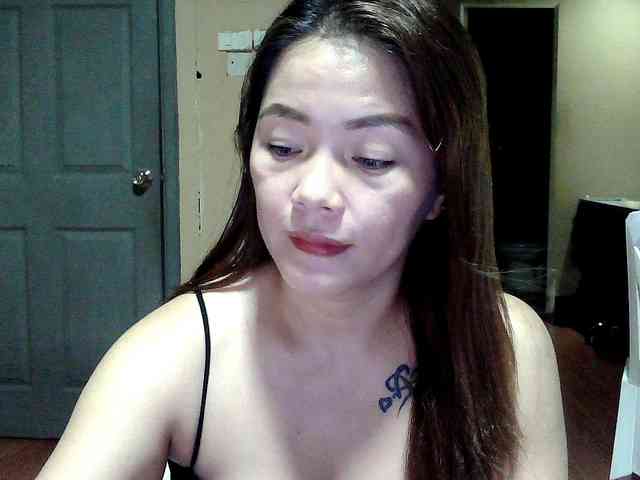 Wildhotsinglemom69 webcam