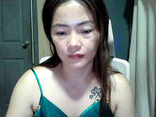 Wildhotsinglemom69 webcam