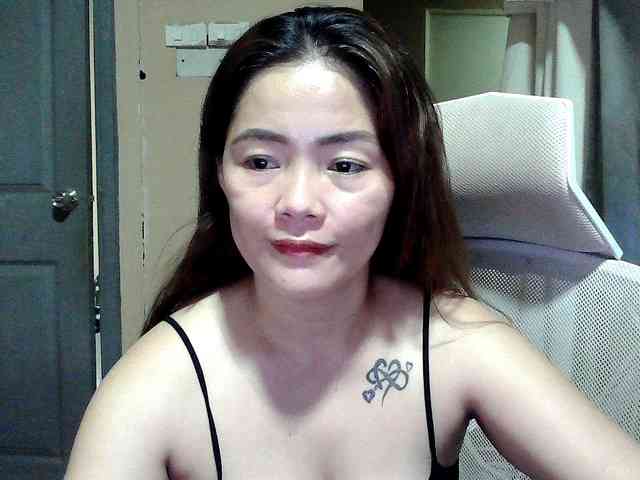 Wildhotsinglemom69 webcam