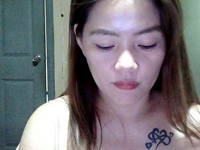 Wildhotsinglemom69 webcam