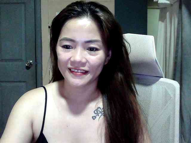 Wildhotsinglemom69 webcam