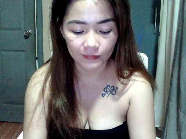 Wildhotsinglemom69 webcam