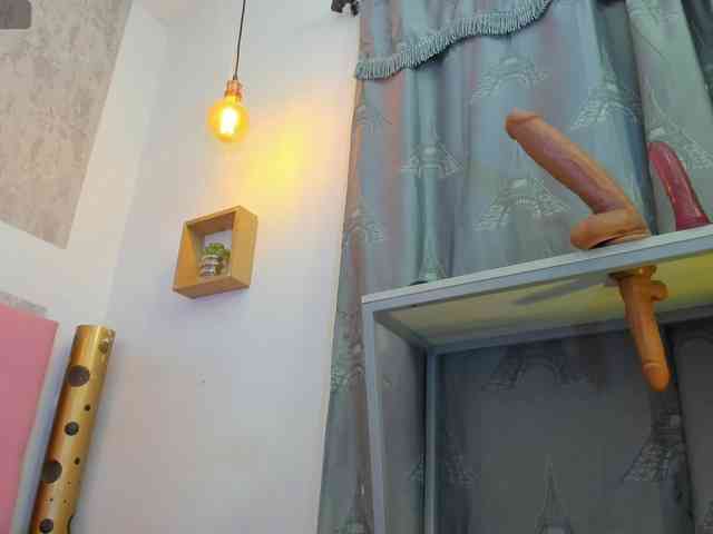 zhamira21 webcam
